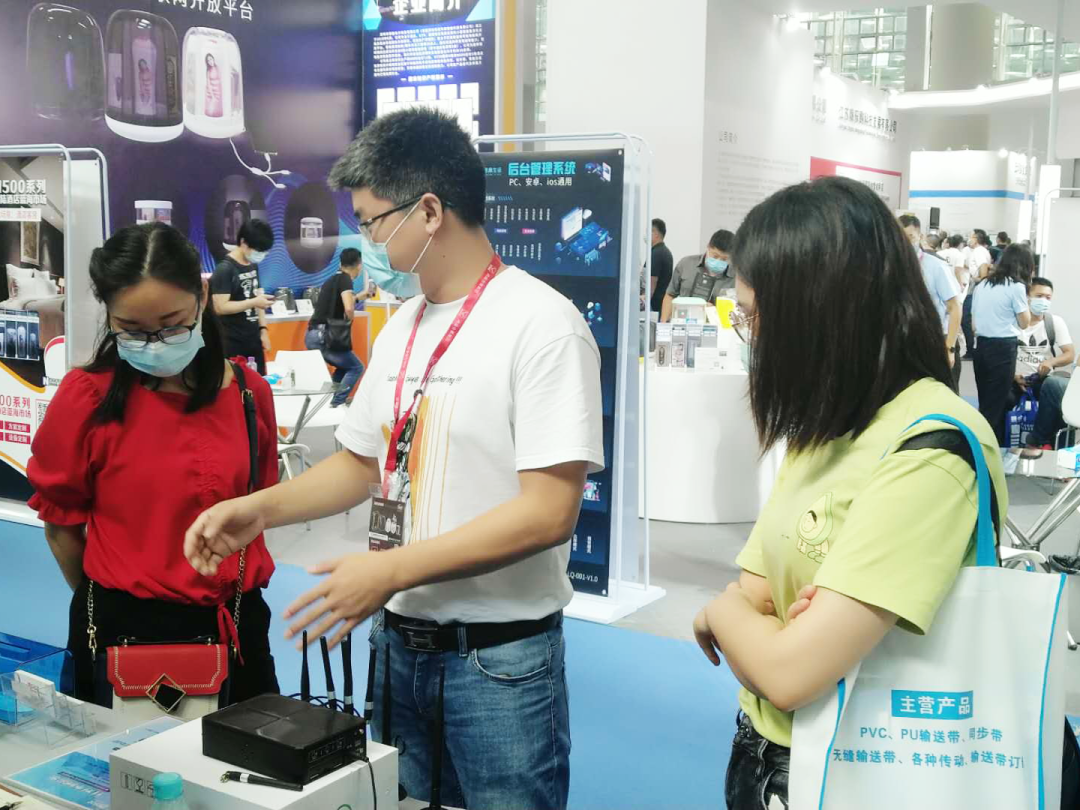 CSF展會回顧 | 量訊物聯拍了拍“自動販售機”(圖2)